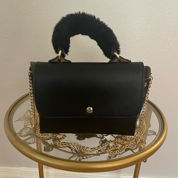 Black faux fur handle handbag - Picture 1 of 5
